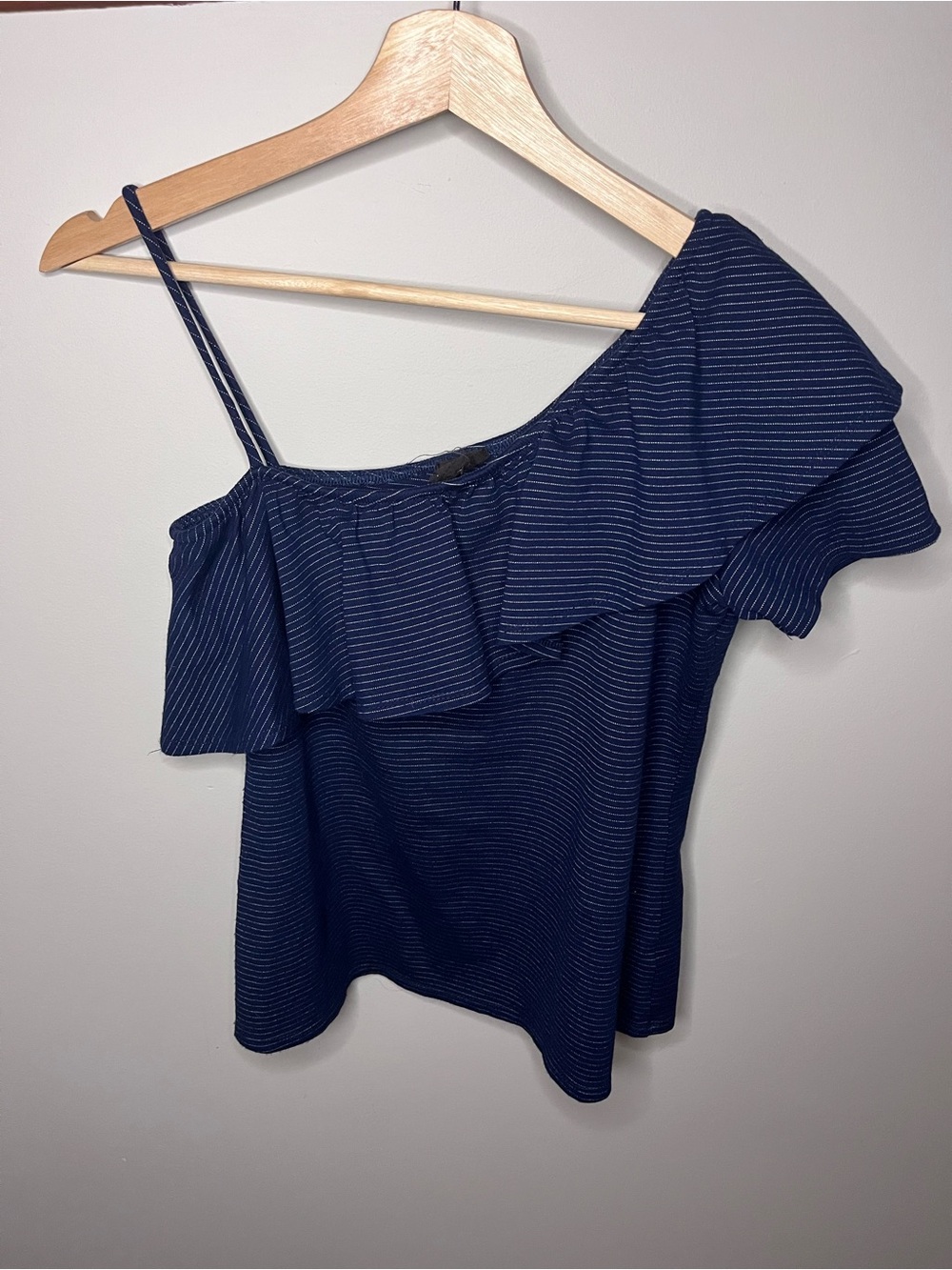 Free Press Womens Navy Blue Pinstripe One‎ Shoulder Ruffle Top Size Medium